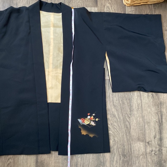 EUC Beautifully Made Kimono - Picture 13 of 13